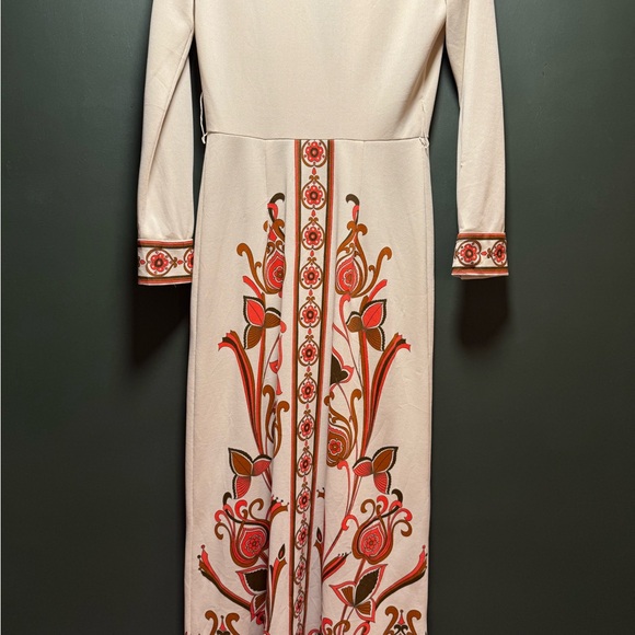 70’s Authentic Vintage Cream and Red/Orange Painted Dress - Picture 4 of 4